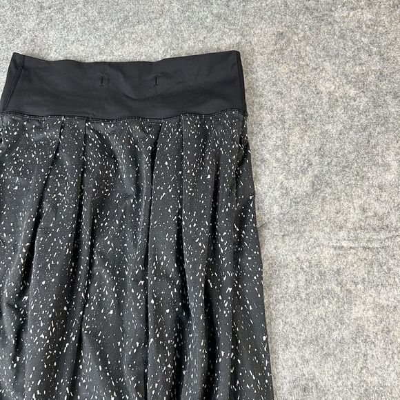 Lululemon Drop It Crop Pants Womens 6 Black Harem Capri Stretch Splatter Print - Picture 5 of 9